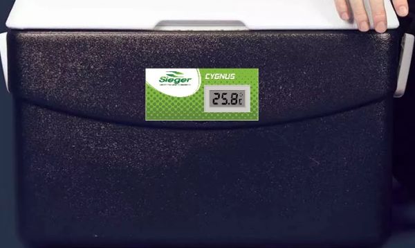 Caixa térmica de 26 litros com termômetro digital